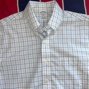 Brooks Brothers Patterned Regent fit Button down dress shirt button down collar